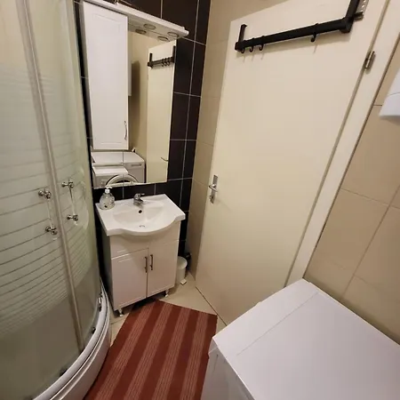 Stan Na Dan Prnjavor, Gajba U Centru Apartmán Prnjavor